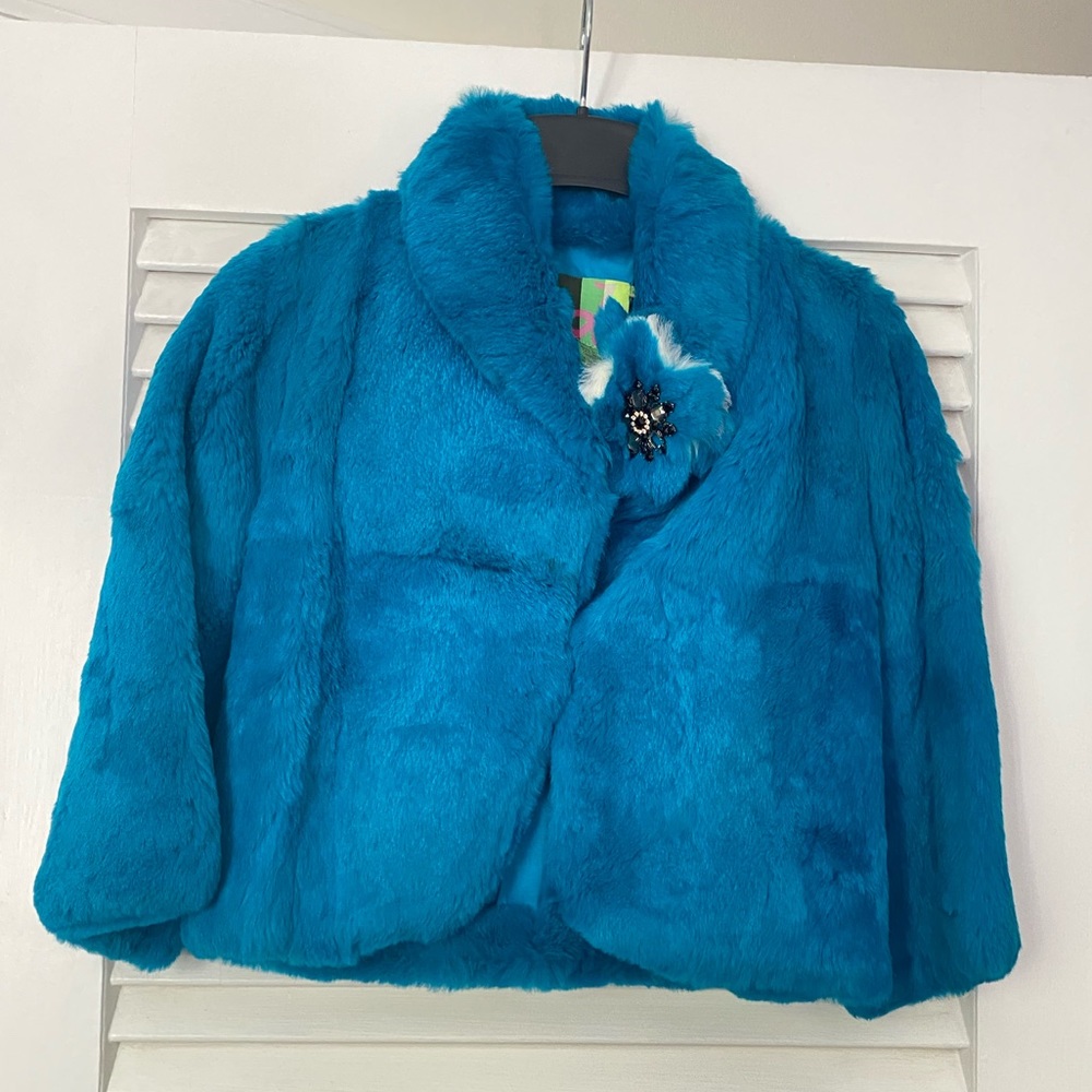 Cropped turquoise faux fur jacket